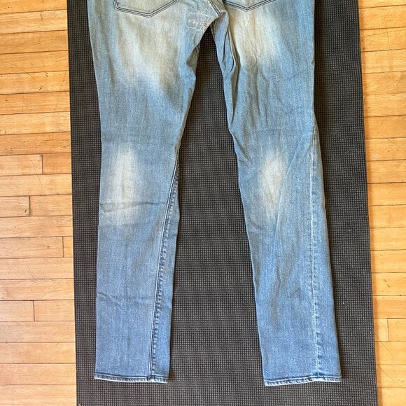 Blue Jeans - Picture 3 of 3